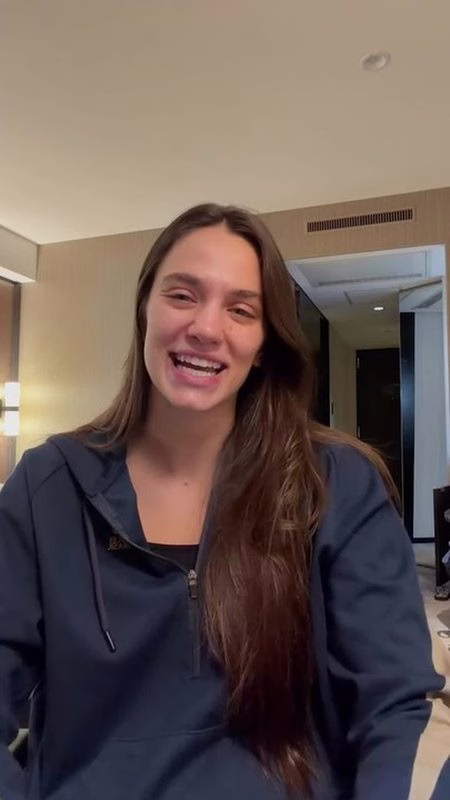 Julia Kudiess: central da seleção opera joelho e projeta retorno