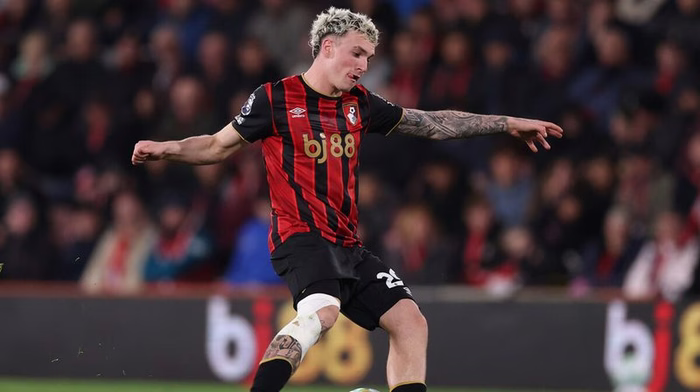 Florenz holt früheren Milan-Verteidiger auf Leihbasis von Bournemouth