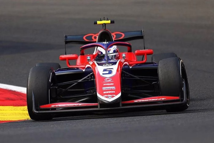 F3: Slater faz pole na Bélgica em treino com batida; Clerot é 7º