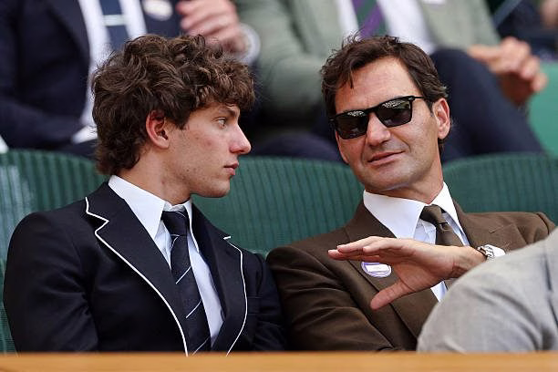 Kimi Antonelli compartilha o conselho que recebeu de Federer