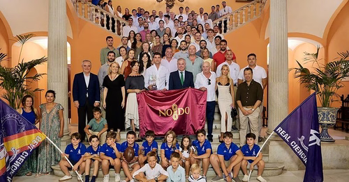 Sevilla homenajea a Manu Moreno, subcampeón mundial de rugby 7