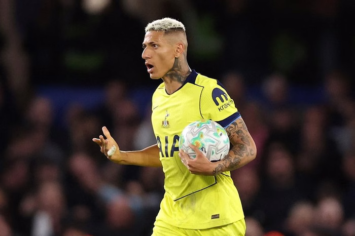 Richarlison na mira da Juventus: atacante pode deixar o Tottenham