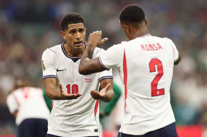 Wegen Saliba-Verletzung: Arsenal nimmt PL-Star ins Visier