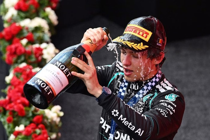 F1: Antonelli detalha vitória 'difícil' sobre Leclerc em Spa