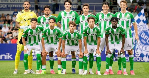 El Betis demora el préstamo de Petit, que sigue con cartel en el mercado