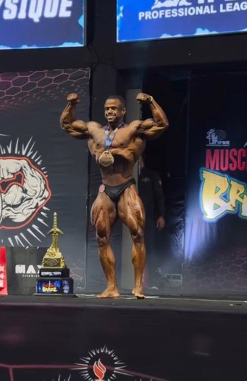 Livinho é bicampeão do Musclecontest Brazil e confirma vaga no Olympia