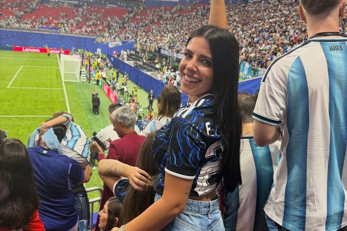 Camiseta, rosario y “amén”: Valentina Cervantes mostró su cábala para el partido Argentina vs. España