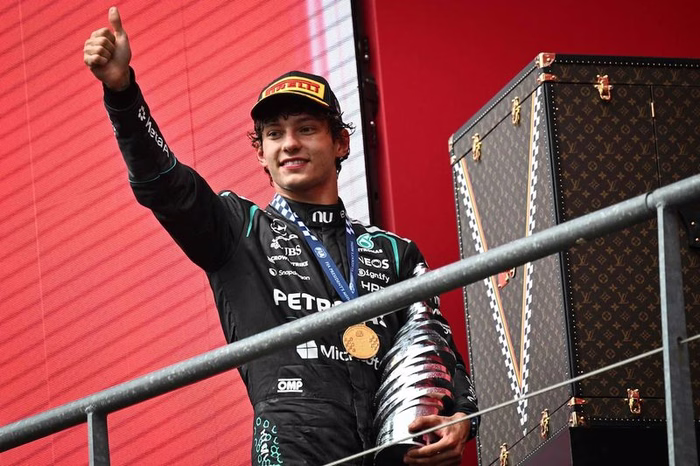 El fantástico viaje de superación que protagonizó Kimi Antonelli en el GP de Bélgica: de las lágrimas y la frustración al festejo
