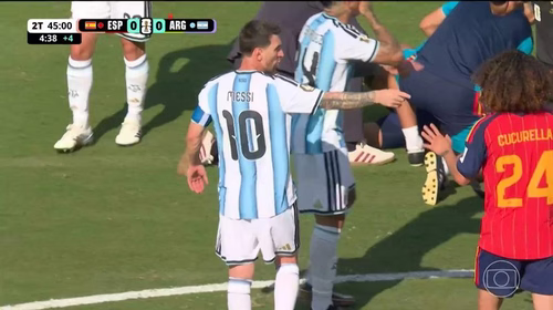Messi pede expulsão de Cucurella em Lei Vini Jr na final da Copa; veja
