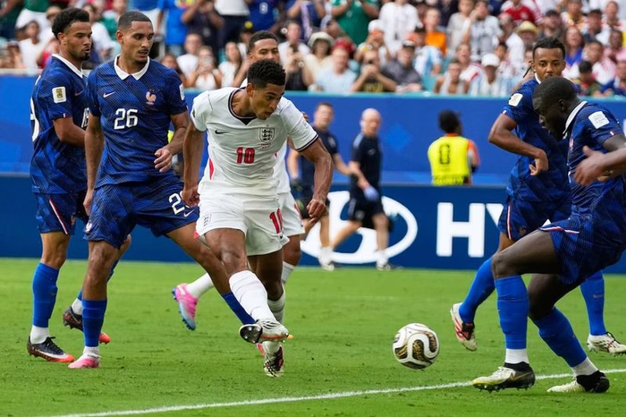 Inglaterra le ganó a Francia 6 a 4 en el mejor partido del Mundial y se quedó con el premio consuelo