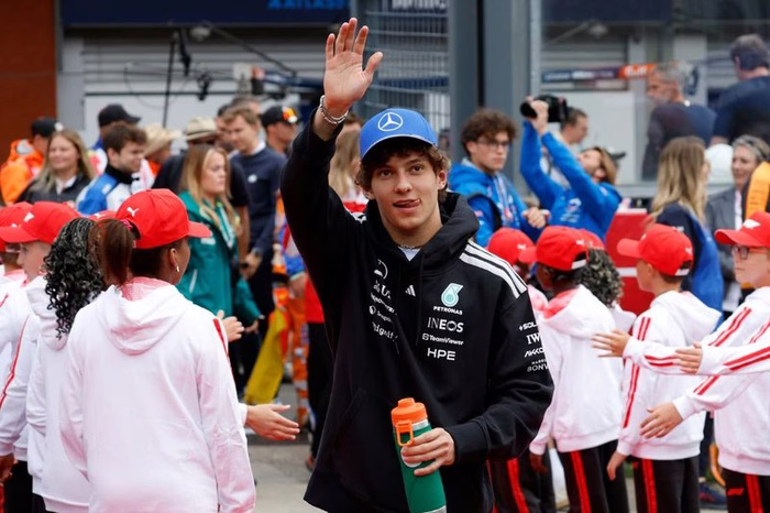 Antonelli analizza la vittoria: “Leclerc non ha mollato. Bisogna cogliere ogni occasione”