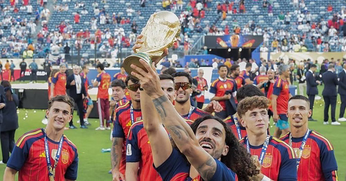 Las locas promesas pendientes de los campeones: de tatuarse a De la Fuente a los cambios de 'look'