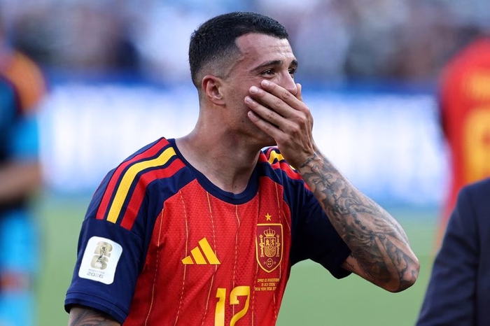 'Competimos como animais', afirma lateral espanhol Pedro Porro
