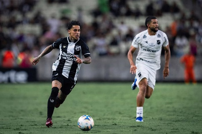 Ceará acerta rescisão de contrato com atacante Matheusinho