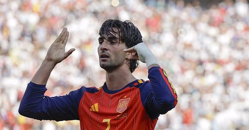 España engrandece el fútbol