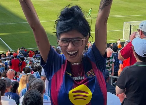 Ex-atriz pornô fatura mais de R$ 3 milhões com aposta em título da Espanha na Copa