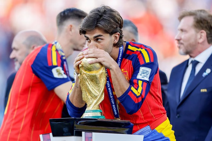 Ferran Torres: Spanien-Star wird nach WM-Titel zum neuen Frauenschwarm