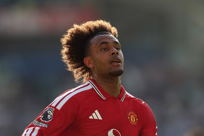 Juventus, Zirkzee torna nel mirino: il Manchester United fissa il prezzo