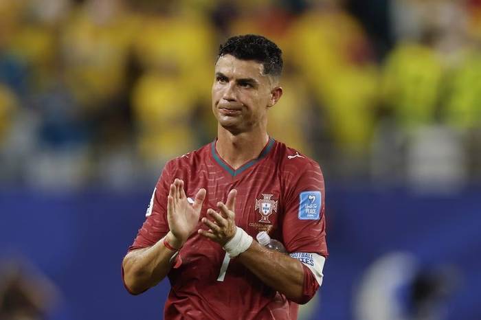 🤯 “Vogliono la vittoria dell’Argentina, FIFA corrotta!”. Like di CR7: è polemica sui social