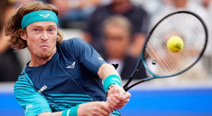 Rublev com `boas vibrações` para o Estoril Open
