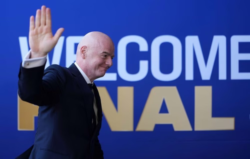 FIFA : La France devrait soutenir la réélection d’Infantino… pour préserver ses chances d’avoir la Coupe du monde 2038