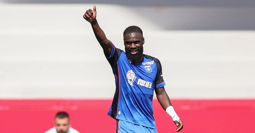 Mercato : Lassine Sinayoko quitte officiellement l'AJ Auxerre mais reste en Ligue 1
