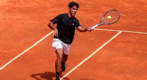 `Wild card` Tiago Torres apura-se para os quartos de final