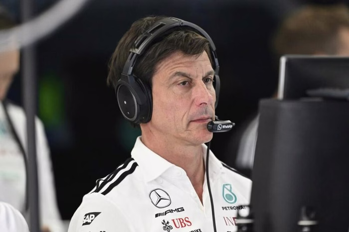 Wolff risponde a Russell: “Garantiremo a entrambi i piloti gli strumenti necessari”