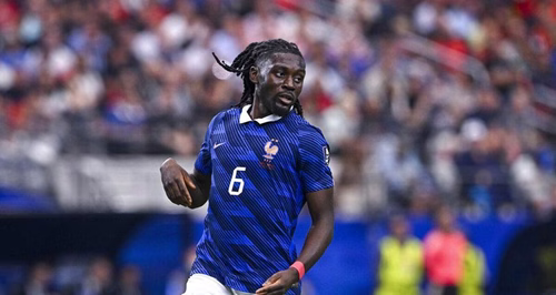 Équipe de France : "On aurait voulu vous faire le meilleur des cadeaux pour votre départ", Manu Koné rend hommage à Didier Deschamps