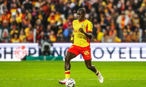Mercato OM : Sarr mise sur l’aspect financier plutôt que sportif
