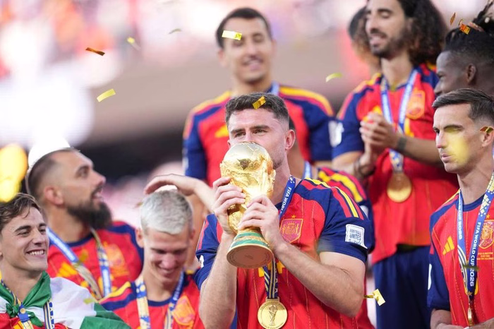 Calciomercato: caccia ai Campioni del Mondo, assalto a Nico Williams e Laporte – SPORTFACE.IT