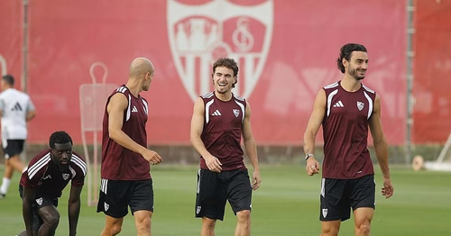 El Sevilla le pide a Pedrosa que se busque equipo para hacerle hueco a Julio Díaz