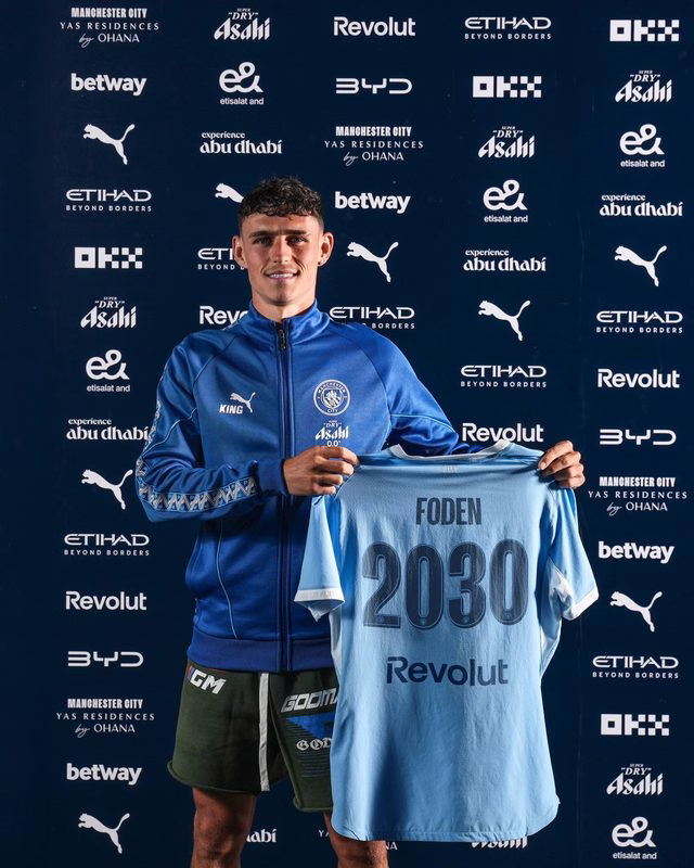 Phil Foden renova contrato com Manchester City até 2030