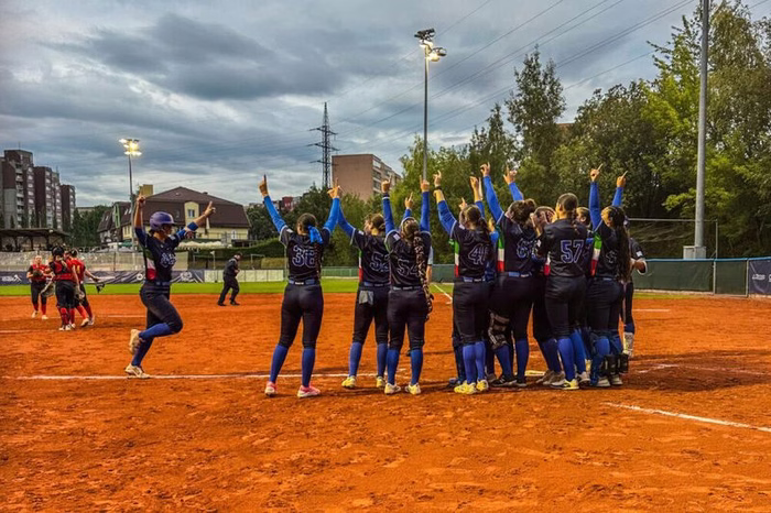 Softball, Europei Under 22 2026: Italia imbattuta nel primo girone, ora il Super Round