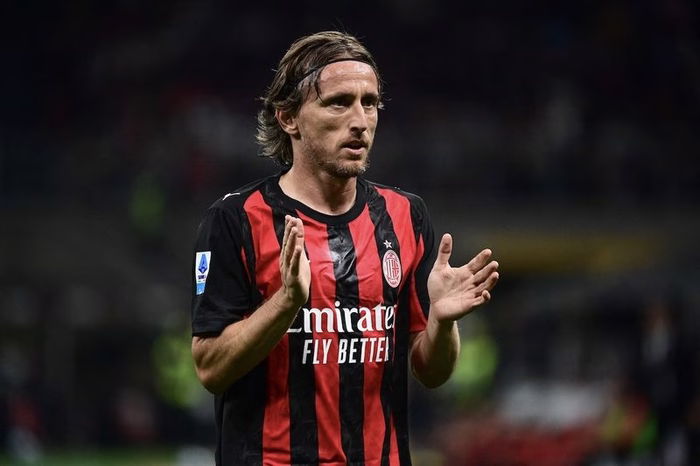 🤝 Modrić e il Milan insieme fino a giugno 2027: piovono CONFERME