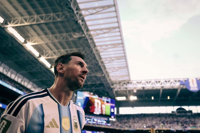 🔥 La TOP 11 al Mondiale della FIFA: Vozinha in porta, c’è Messi! Cubarsì e Kane OUT