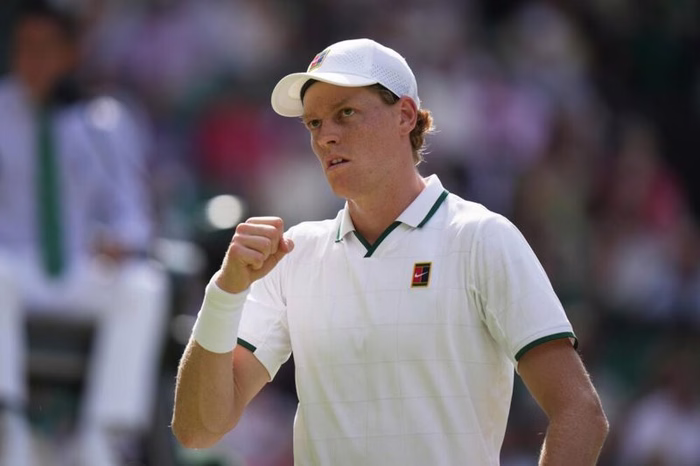 Jannik Sinner ha guadagnato più soldi di Alcaraz in carriera: tutte le cifre e la scalata nel Prize Money Ranking. Federer prossimo obiettivo