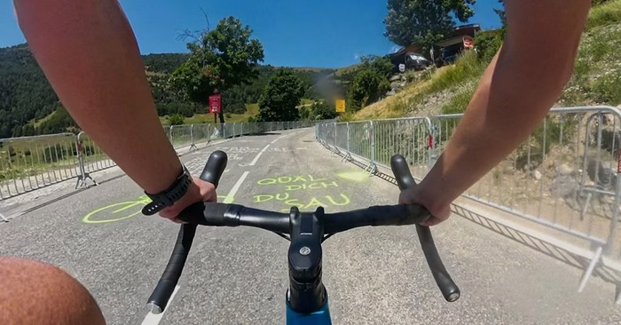 Tour de France: Kamerafahrt über die 21 Kehren von Alpe d'Huez