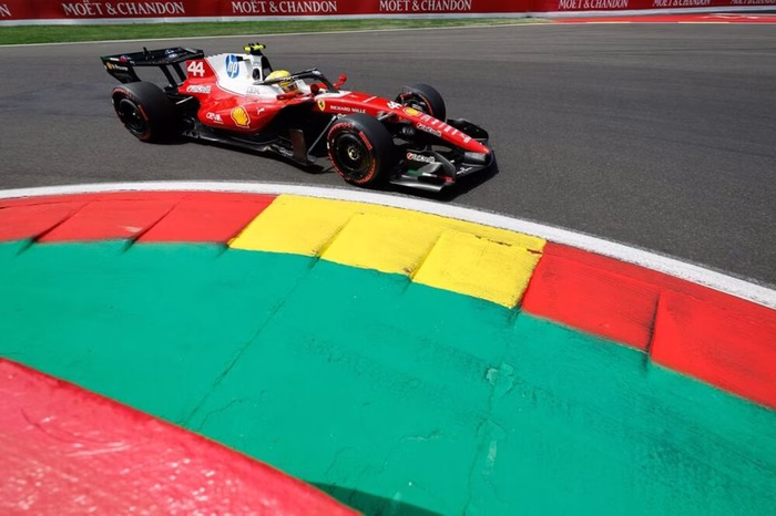 Piola: “Mercedes non riesce quasi mai a fare un GP utilizzando tutto il pacchetto. Ferrari favorita in Ungheria”