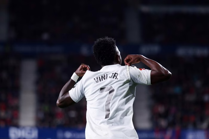 Le Real Madrid dévoile un surprenant maillot extérieur pour la saison 2026/2027