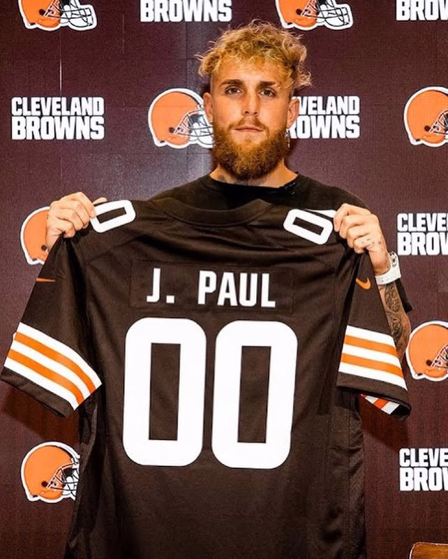 Jake Paul revela plano de jogar na NFL e diz: "Há muita mediocridade"