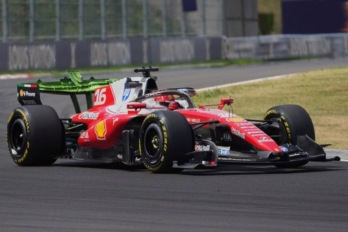 F1, Ferrari da sogno nel venerdì dell’Hungaroring: Hamilton precede Leclerc! Antonelli fatica