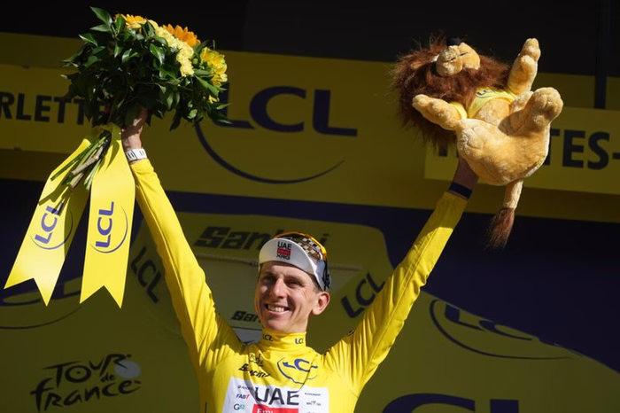 Classifica Tour de France 2026, diciannovesima tappa: Pogacar indemoniato sull’Alpe d’Huez, distacchi abissali