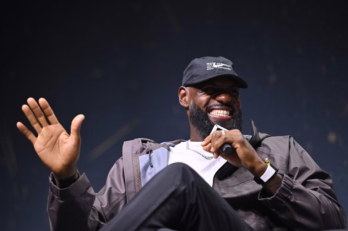 LeBron James no Philadelphia 76ers: astro define futuro na NBA