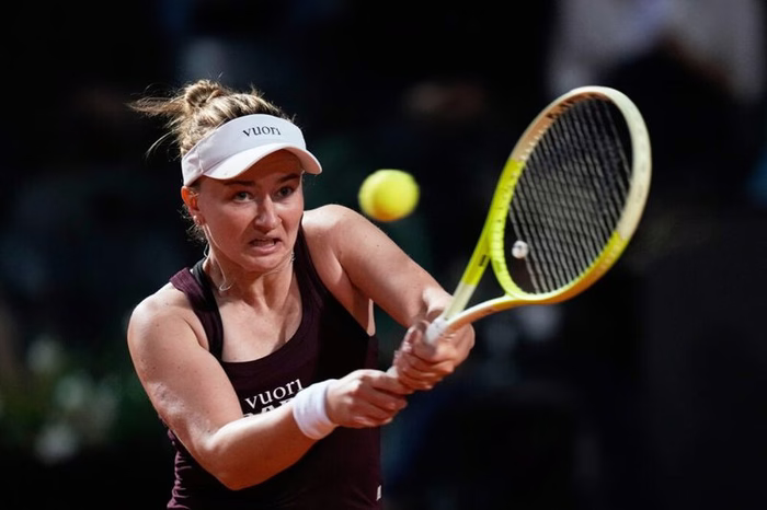 WTA Praga 2026, Krejcikova prosegue la striscia vincente. In semifinale anche Tagger e Valentova