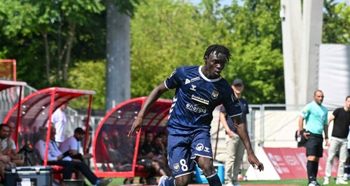 Ligue 2 : un jeune attaquant mis à l’essai à Nantes, Dunkerque attaqué pour Antoine Sekongo