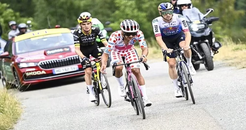 Tour de France 2026 : une étape reine complètement folle, Richard Carapaz réalise l’exploit des Alpes
