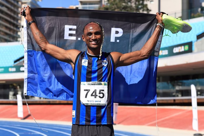Piu domina os 400m com barreiras e registra melhor tempo do mundo na temporada