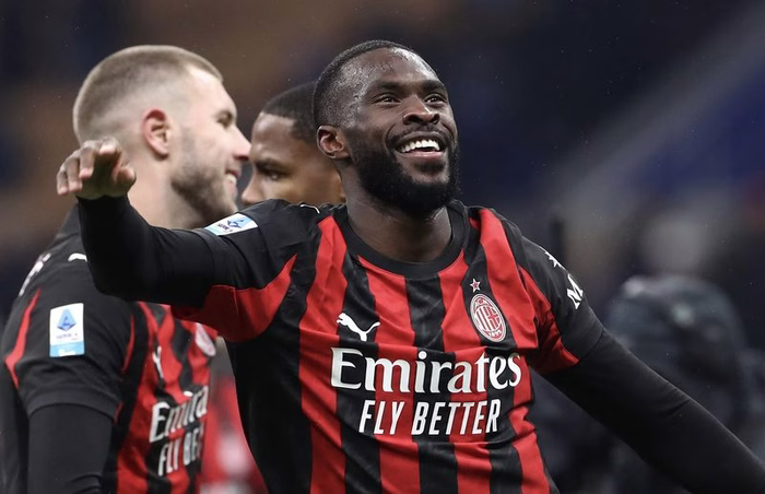 Milan, il Newcastle valuta Tomori: nessuna offerta, ma è in uscita