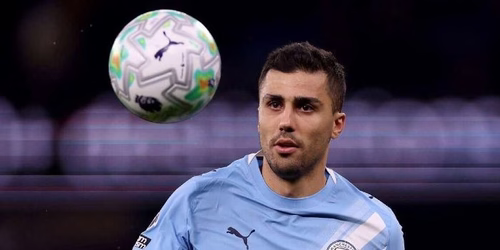Un concurrent en moins pour le PSG dans le dossier Rodri ?